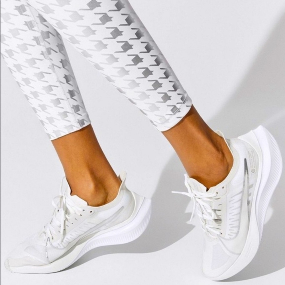 Nike Zoom Gravity Shoes Size 8 White NEW running sneaker silver
